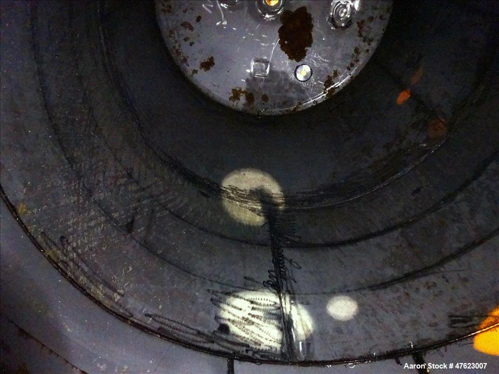Used Tank, Approximate 5,900 Gallon, 304 Stainless Steel, Vertical