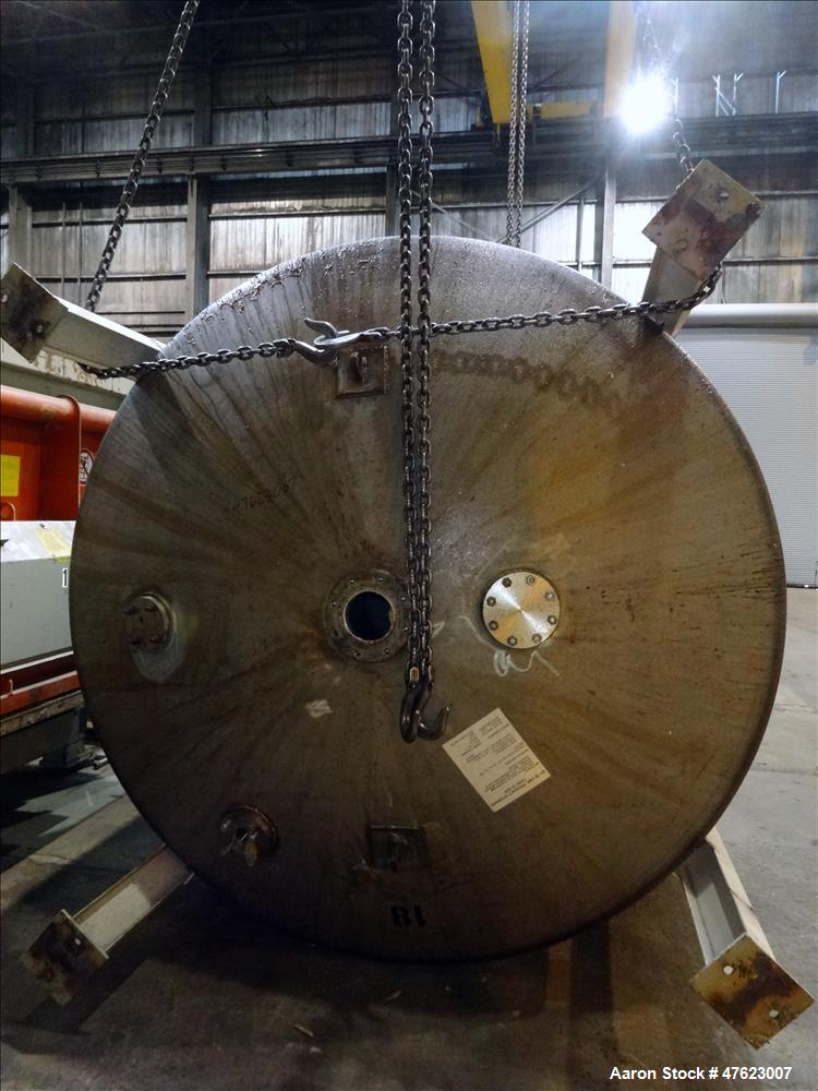 Used Tank, Approximate 5,900 Gallon, 304 Stainless Steel, Vertical