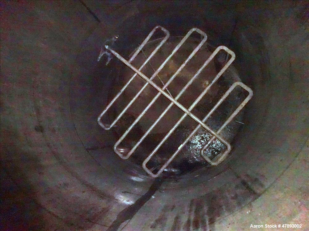 Used Tank, Approximate 8,000 Gallon, 304 Stainless Steel, Vertical.