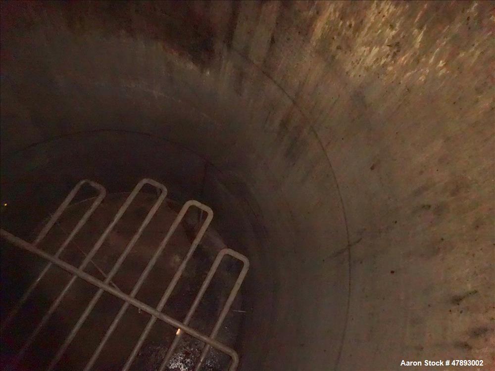 Used Tank, Approximate 8,000 Gallon, 304 Stainless Steel, Vertical.