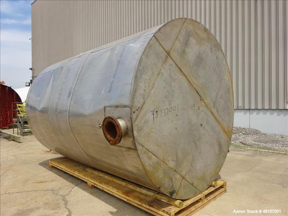 Used Tank, 6,000 Gallon, 304 Stainless steel, Vertical.