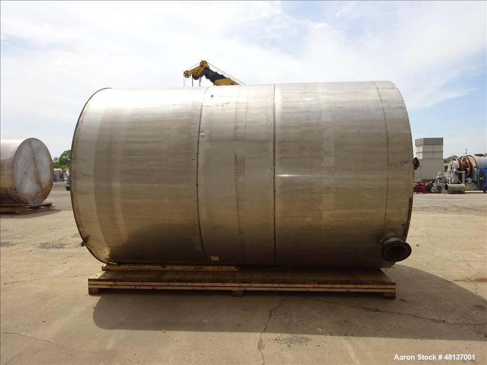 Used Tank, 6,000 Gallon, 304 Stainless steel, Vertical.