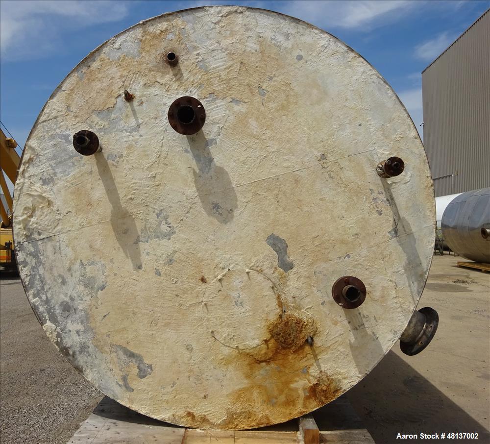 Used Tank, Approximate 6,000 Gallon, 304 Stainless steel, Vertical