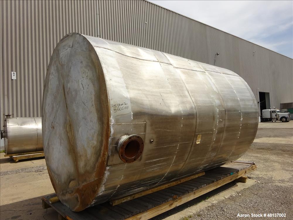 Used Tank, Approximate 6,000 Gallon, 304 Stainless steel, Vertical