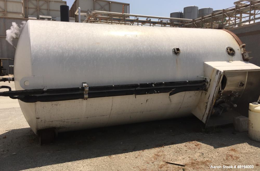 Used- DCI Diary Tank, 6,000 Gallon, Stainless steel, Vertical.