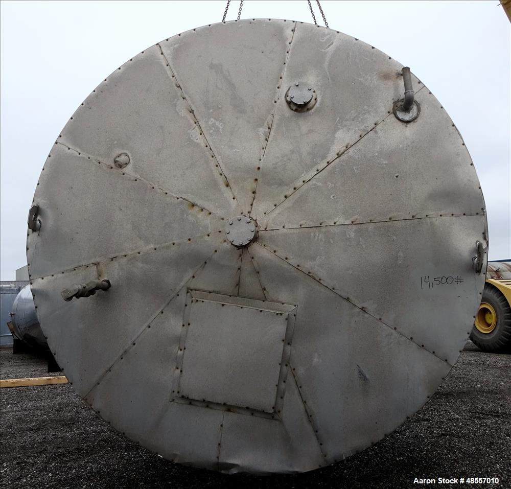 Used Tank, Approximately 25,000 Gallon, 304 Stainless Steel, Vertical.