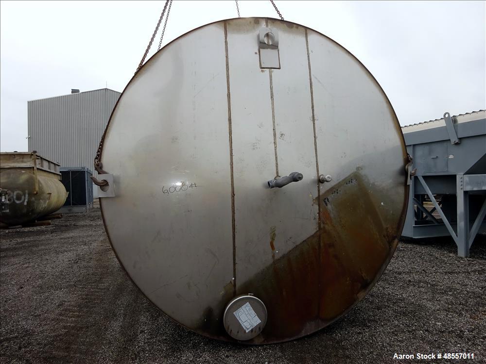 Used Tank, Approximately 12,000 Gallon, 304 Stainless Steel, Vertical.