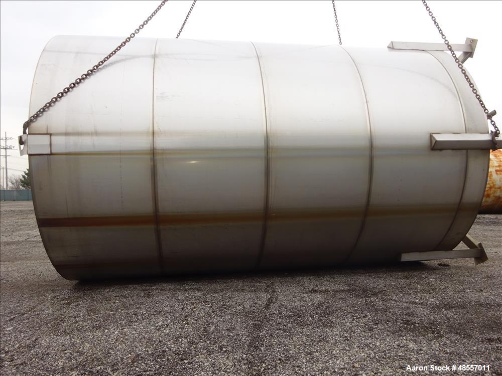 Used Tank, Approximately 12,000 Gallon, 304 Stainless Steel, Vertical.