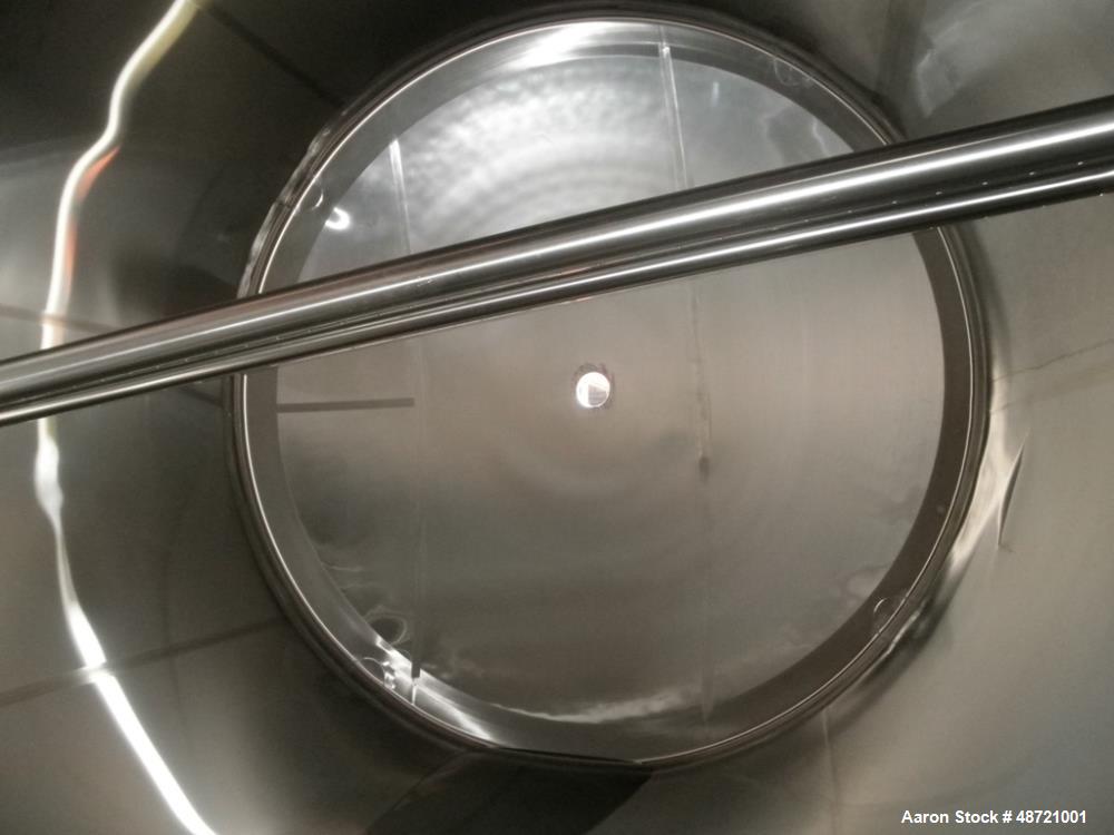 Used Tank, 6,000 Gallon, Stainless steel, Vertical.