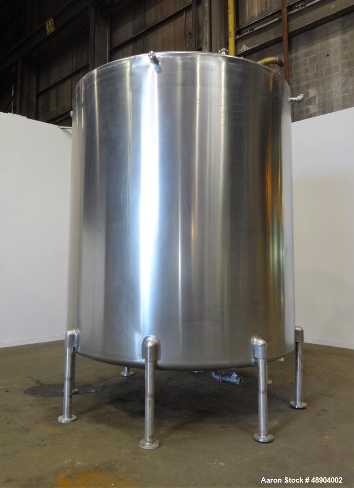 Used Single Wall Tank, Approximate 5000 Gallon, Stainless Steel, Vertical.