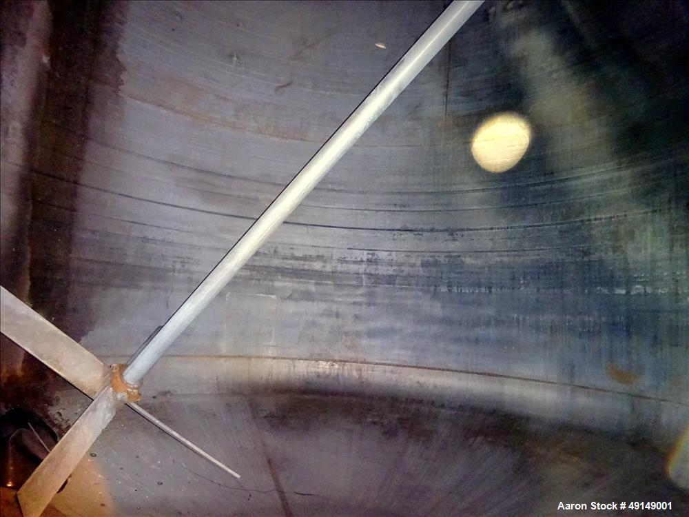 Used Tank, Approximate 7,000 Gallon, 304 Stainless Steel, Vertical. Approximate