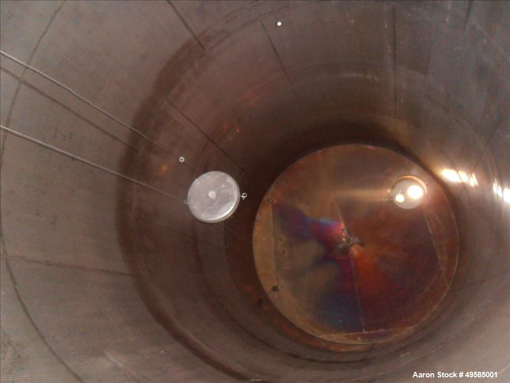 Used Tank, Approximate 12,000 Gallon, 304 Stainless Steel, Vertical.