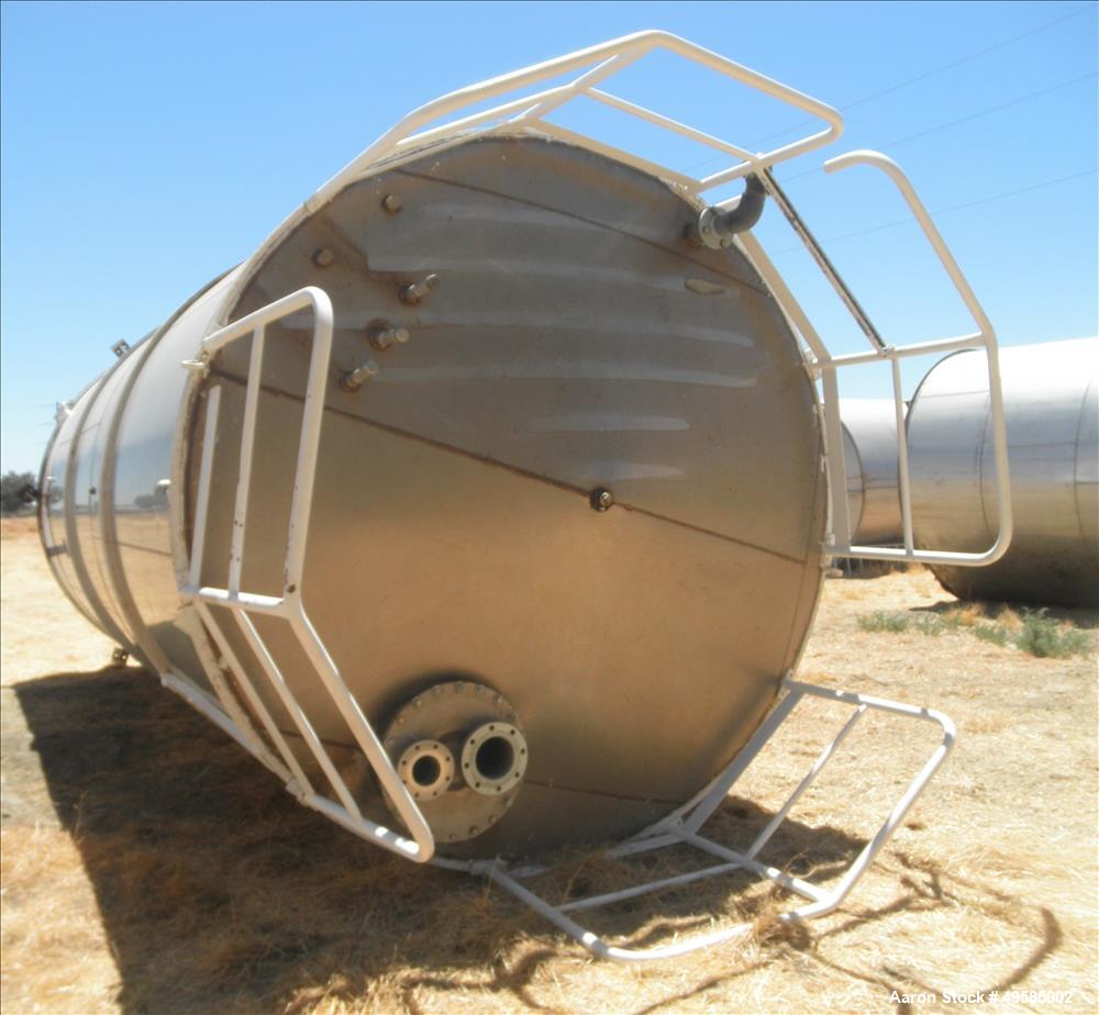 Used Tank, Approximate 12,000 Gallon, 304 Stainless Steel, Vertical