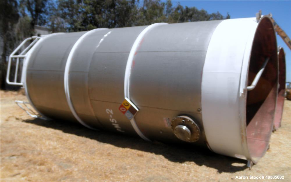 Used Tank, Approximate 12,000 Gallon, 304 Stainless Steel, Vertical