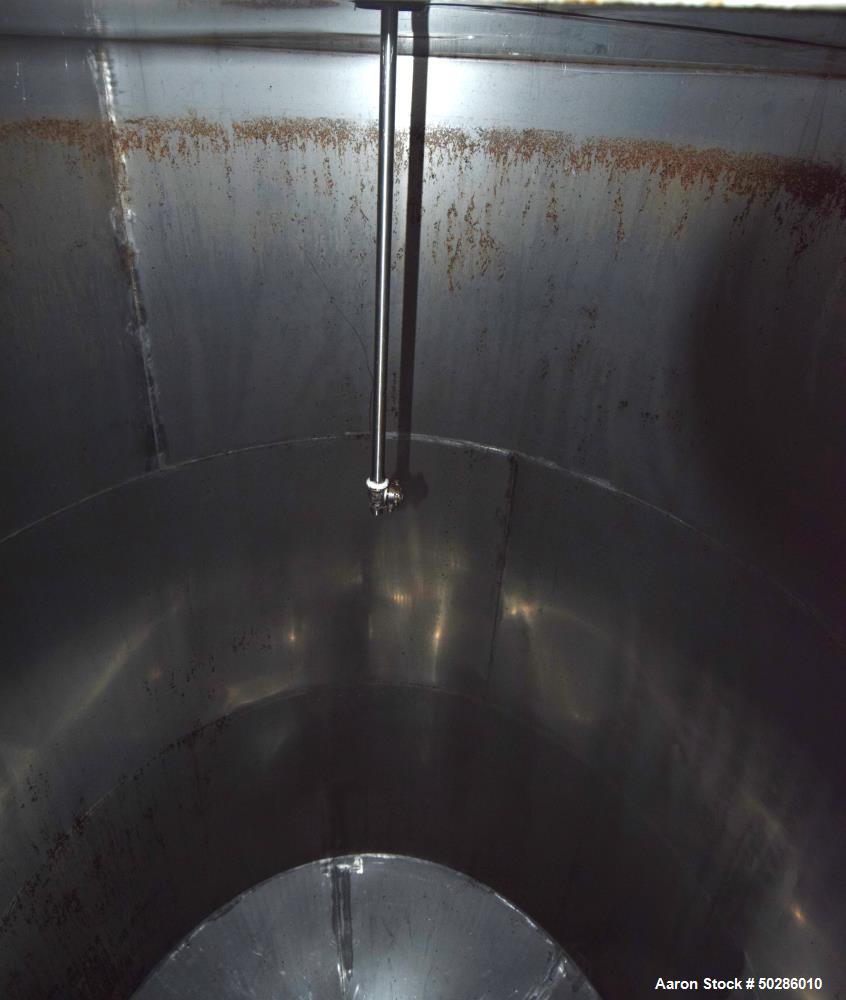 Used- Tank, 8,000 Gallon, 304 Stainless Steel, Vertical.