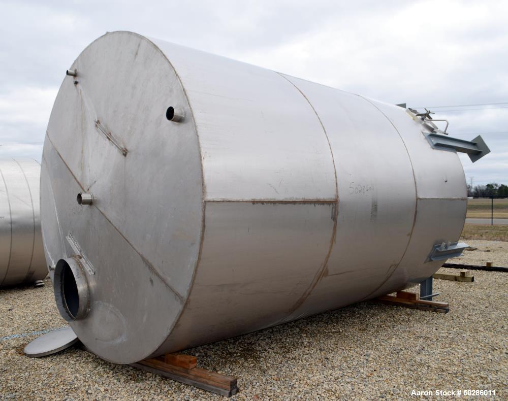 Used- Tank, 8,000 Gallon, 304 Stainless Steel, Vertical. 