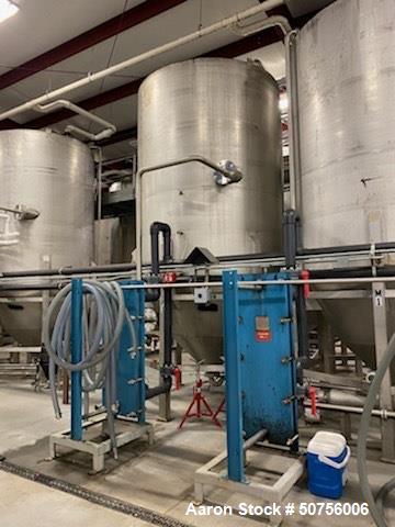 Used Vertical Tank, Approximately 5,000 Gallon, Stainless Steel