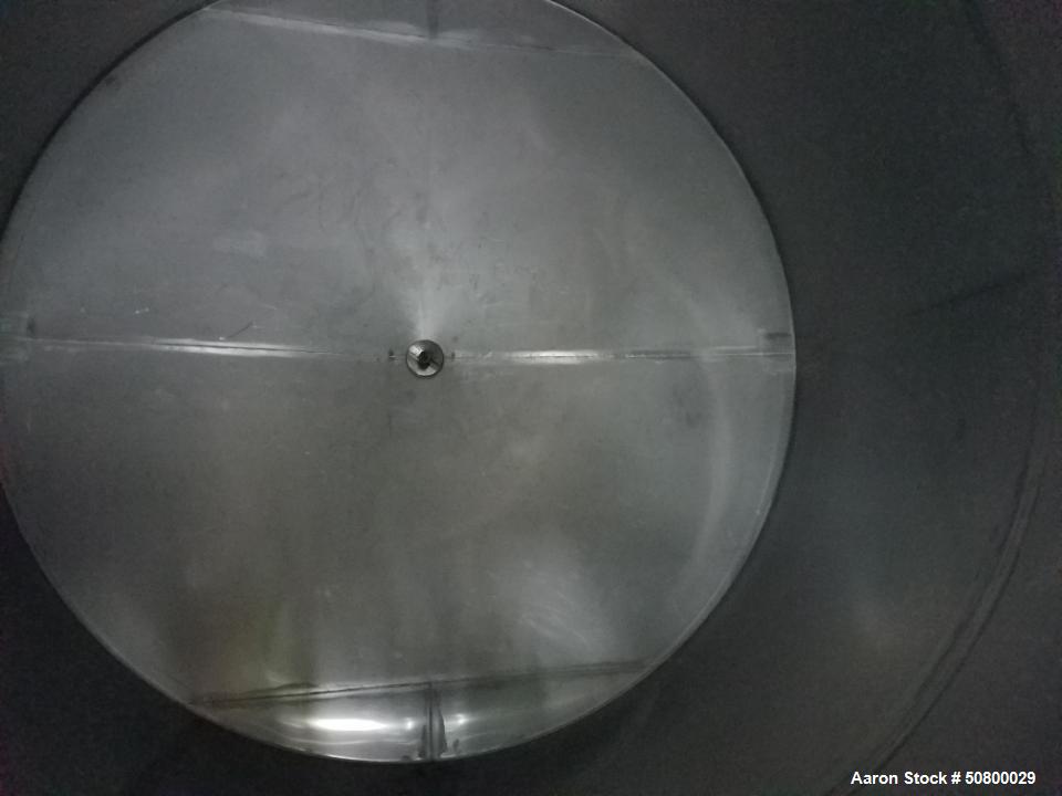 Unused 6,500 Gallon 304 Stainless Steel Vertical Tank
