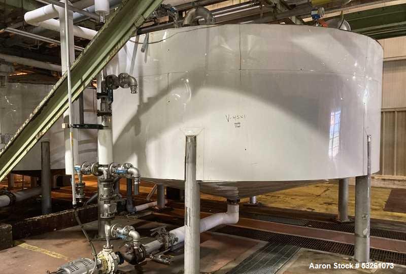 Used Approximate 5200 gallon Stainless Steel Mixing Tank, V-4541. With Centrifugal pump, 60/50 HZ, 1745-1450 RPM, 230/460V. Griswold S/N 0030022629. Tom 2014. Model S-AA-11062.