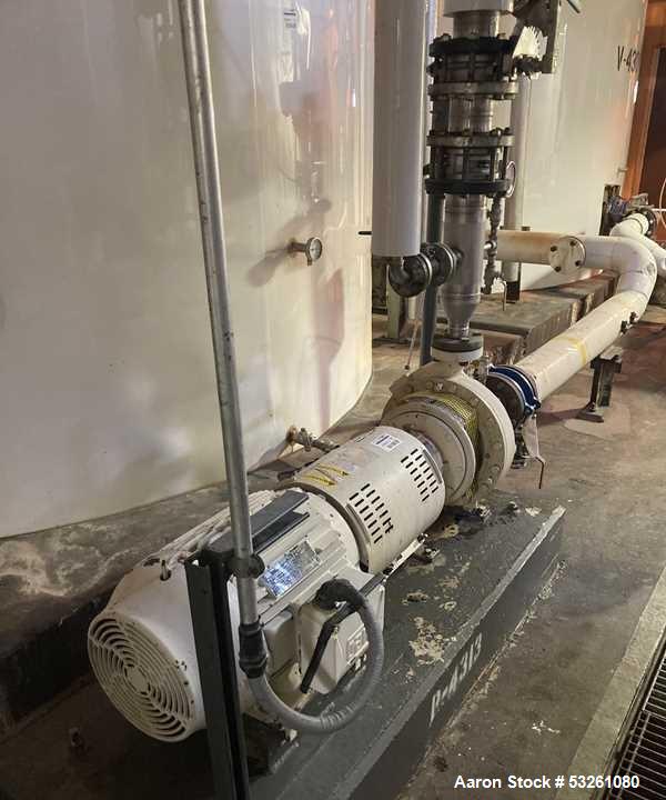 Used Approx. 7,900 Gallon Stainless Steel Mixing Tank with Griswold Pump – V-4313
