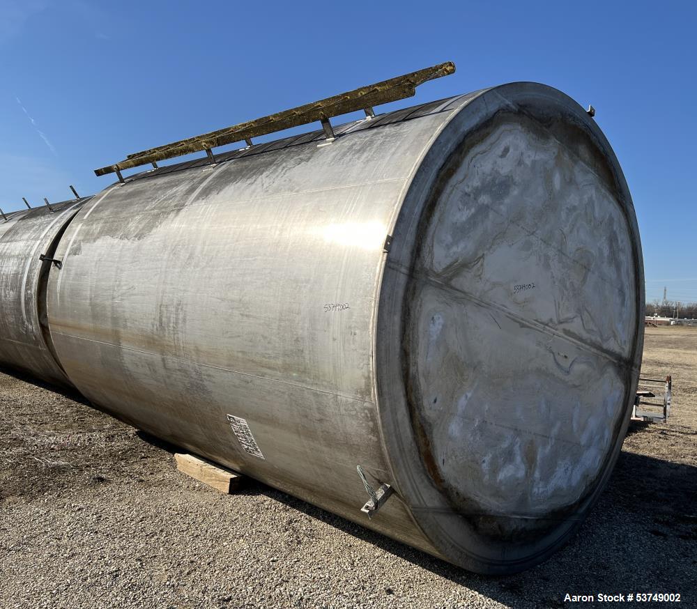 Used Bendel 10,000 Gallon 304 Stainless Steel Vertical Tank