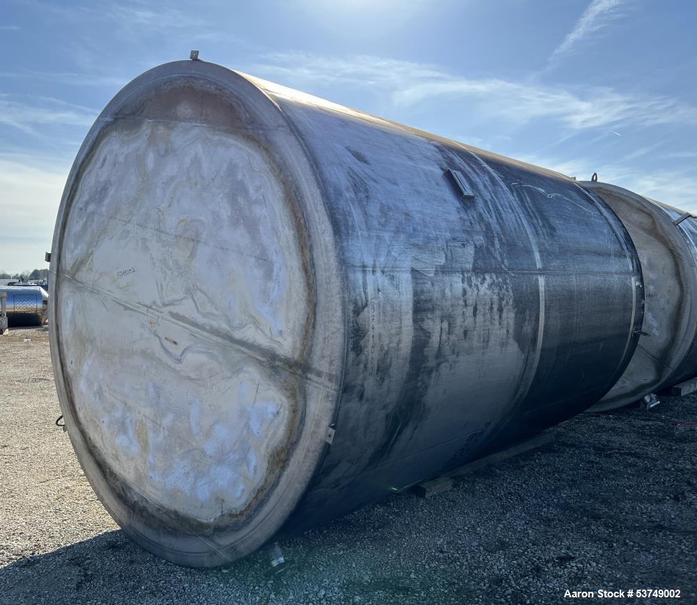 Used Bendel 10,000 Gallon 304 Stainless Steel Vertical Tank