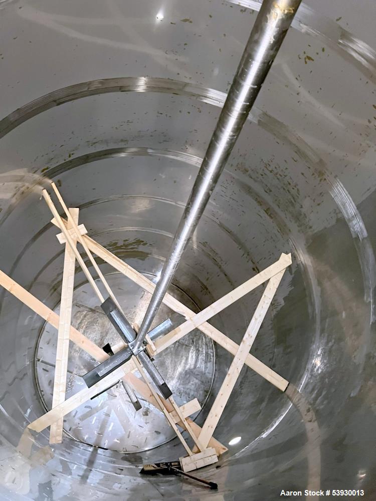 35,000 Gal Single Wall Stainless Silo Tank for Sale – 14' x 30'
