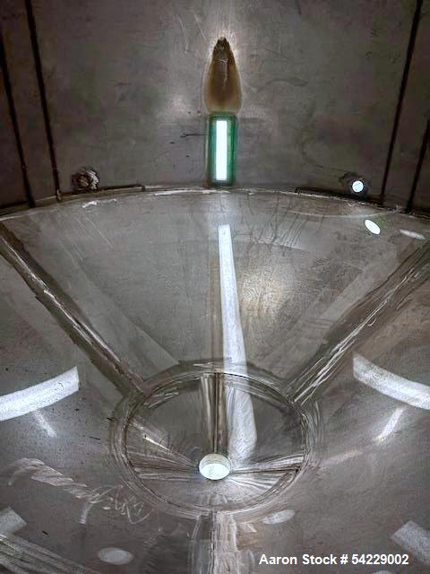 Unused 6,500-Gallon Stainless Steel Storage Tank | 10’ Straight Side x 9’11” Dia | Dual Manways | 16’9” Overall Height | Built 2022 | Mounted on 4 Legs