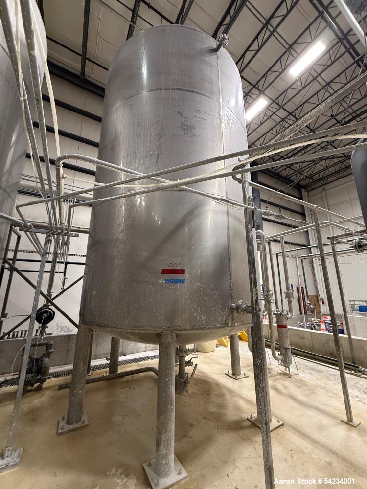 Used 7,500 Gallon 304 Stainless Steel Vertical Tank for Sale