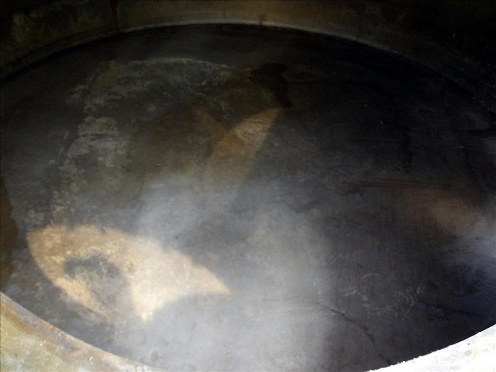 Used Acme Industrial Tank, 6000 Gallon, 304 Stainless Steel, Vertical. Approximate 192" Straight Side x 96" Diameter. Partial cone top, flat bottom. Top openings: 4", (3) 3", 6". Side openings: 24" m...
