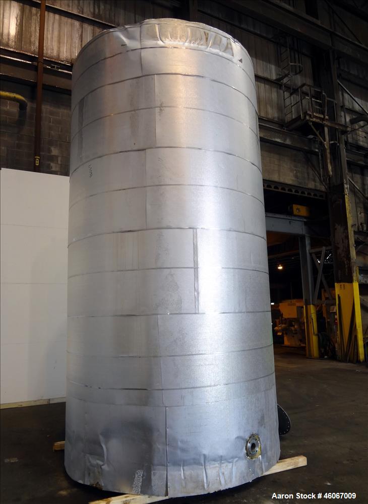 Used- Acme Industrial Tank, 6000 Gallon, 304 Stainless Steel, Vertical. Approximate 192" Straight Side x 96" Diameter. Parti...