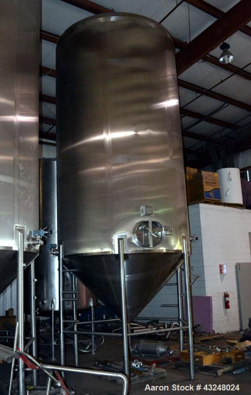 Used- Apache Tank, 6500 Gallon, 316 Stainless Steel, Vertical. Approximate 102” diameter x 172” straight side. Dished top, 7...