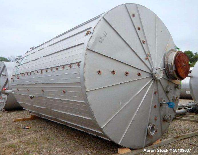 Used Walker Storage Tank, 10,000 Gallon, 304 Stainless Steel