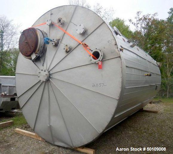 Used Walker Storage Tank, 10,000 Gallon, 304 Stainless Steel