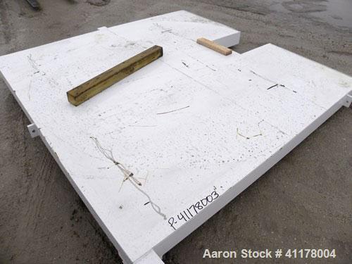 Used Used C.E. Howard Tank, 5000 Gallon, 304 Stainless Steel, Vertical. 94"
diameter x 165" straight side, dish top, sloped bottom. Openings: top 8", (2) 6", 10"; side 16" x 20" bottom oval manway wi...