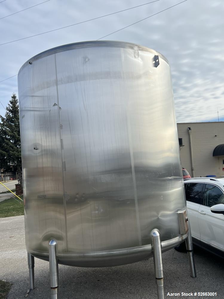 Used Cherry Burrell Storage Tank, Stainless Steel, Vertical, 5000 gallon Capacit