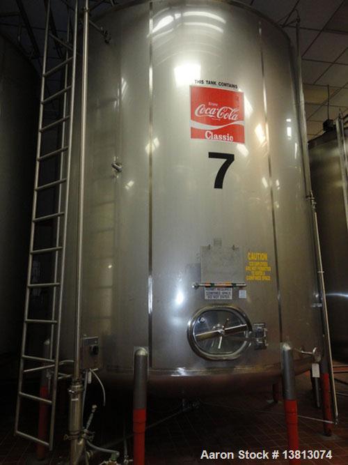 Used Cherry Burrell Model CVL 10,000 Gallon Side Agitated Tank. Includes 5 hp, 3485 rpm Tri Clover 2 1/2" x 2" transfer pump. Dish top and dish bottom with side manway. Bottom side agitator. Slow spe...