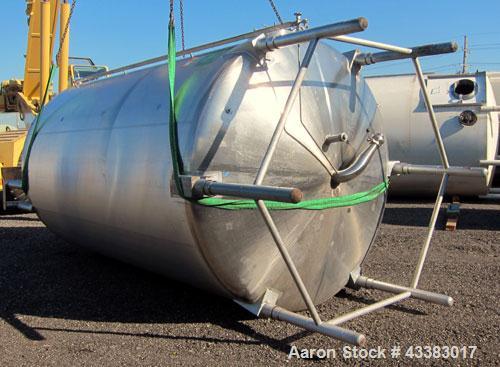 Used Cherry Burrell 5000 Gallon 304 Stainless Steel Mix Tank. Type CV. Approx. 8' Diameter x 12' 6"Straight Side. Dished Heads. Side 16" X 20" Oval Manway with Cover. Top Manway with Cover. Top Mount...