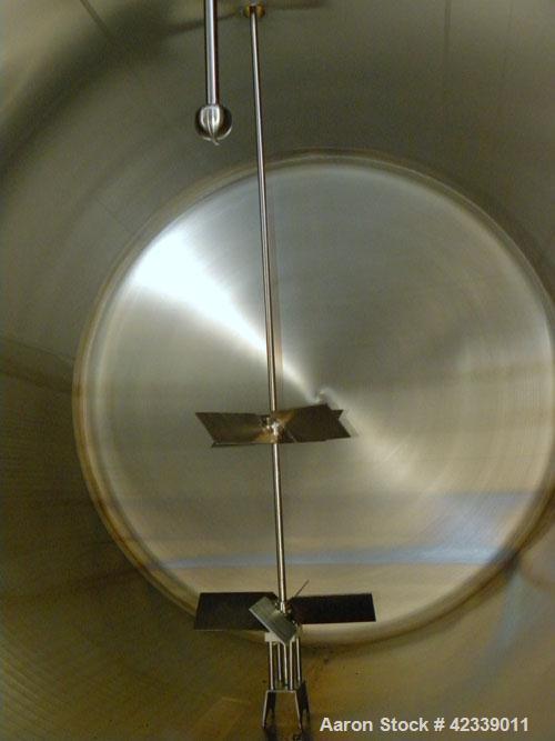 Used- Cherry-Burrell Cold Wall Tank, 5000 Gallon, Model E, 304 Stainless Steel, Horizontal. 96" Diameter x 144" straight sid...