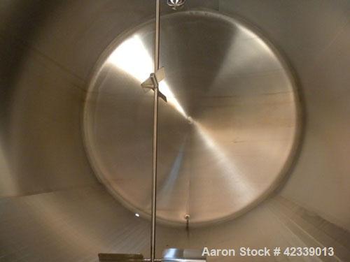 Used Cherry-Burrell Cold Wall Tank, 5000 Gallon, Model E, 304 Stainless Steel, Horizontal. 96" Diameter x 144" straight side, dished heads. Insulated with carbon steel sheathing. Approximate 108" x 8...