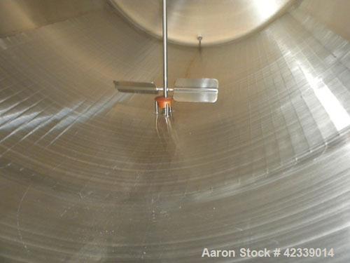 Used Cherry-Burrell Cold Wall Tank, 5000 Gallon, Model E, 304 Stainless Steel, Horizontal. 96" Diameter x 144" straight side, dished heads. Insulated with carbon steel sheathing. Approximate 108" x 8...
