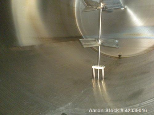 Used Cherry-Burrell Cold Wall Tank, 5000 Gallon, Model E, 304 Stainless Steel, Horizontal. 96" Diameter x 144" straight side, dished heads. Insulated with carbon steel sheathing. Approximate 102" x 7...