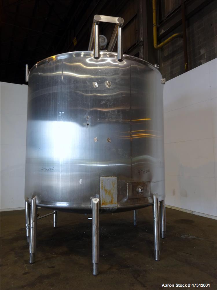 Used Cherry Burrell Single Shell Blend Tank, Approximate 5,000 Gallon, 316 Stainless Steel, Vertical. Approximate 120" diameter x 96" straight side, dish top and bottom. Top welded agitator bridge fo...