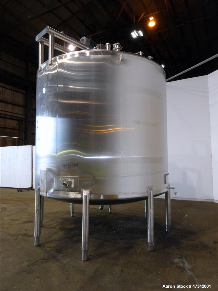 Used Cherry Burrell Single Shell Blend Tank, Approximate 5,000 Gallon, 316 Stainless Steel, Vertical. Approximate 120" diameter x 96" straight side, dish top and bottom. Top welded agitator bridge fo...