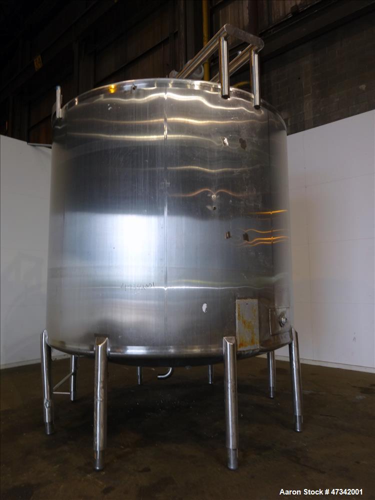 Used Cherry Burrell Single Shell Blend Tank, Approximate 5,000 Gallon, 316 Stainless Steel, Vertical. Approximate 120" diameter x 96" straight side, dish top and bottom. Top welded agitator bridge fo...