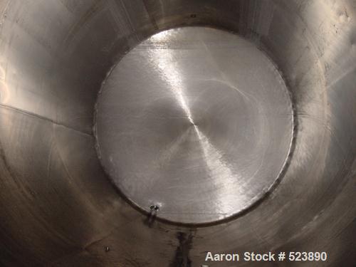 USED: 10,000 Gallon Cherry Burrell insulated horizontal storage tank.304 stainless steel interior, mild steel painted exterior. 10' outsidediameter x 22'4" long x 23'1/2" inside length x 9'.