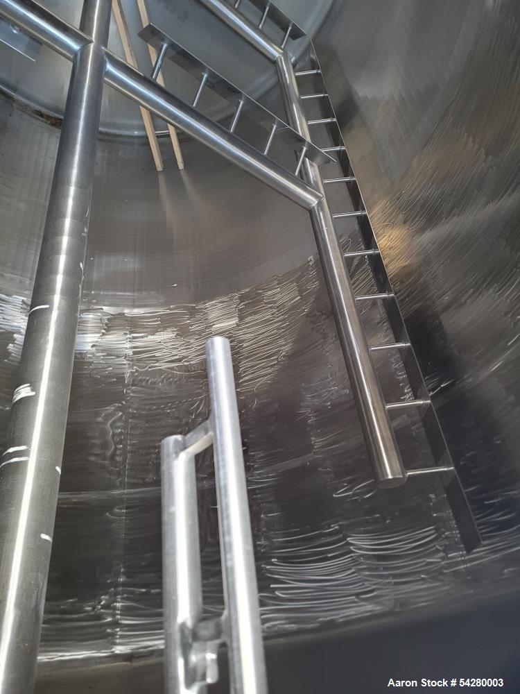 Cherry Burrell 7500 Gallon Stainless Steel Mixing Tank 7.5 HP Agitator