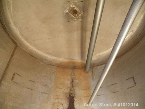Used Clawson Tank Company 2 Compartment Pressure Tank, 6,000 gallons, 3,000 gallons per compartment, 304L stainless steel, horizontal. Each compartment 95-1/2" diameter x 75" straight side, dished he...