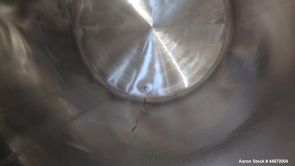 Used Creamery Package Storage Tank, 5000 Gallon, 304 Stainless Steel, Horizontal. Approximate 108" diameter x 116" straight side, dished heads. Insulated with carbon steel sheathing. Approximate 48" ...