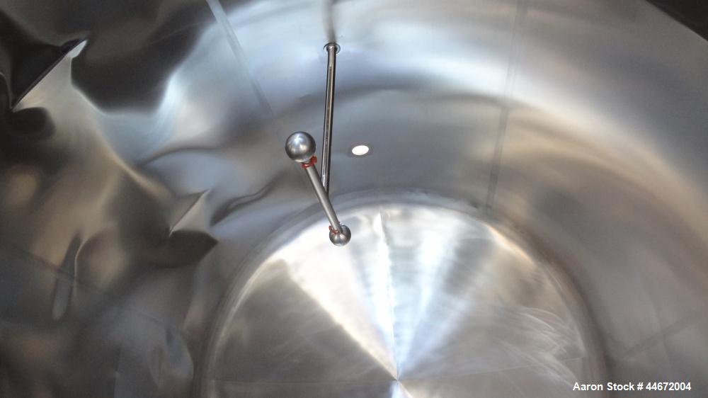 Used Creamery Package Storage Tank, 5000 Gallon, 304 Stainless Steel, Horizontal. Approximate 108" diameter x 116" straight side, dished heads. Insulated with carbon steel sheathing. Approximate 48" ...